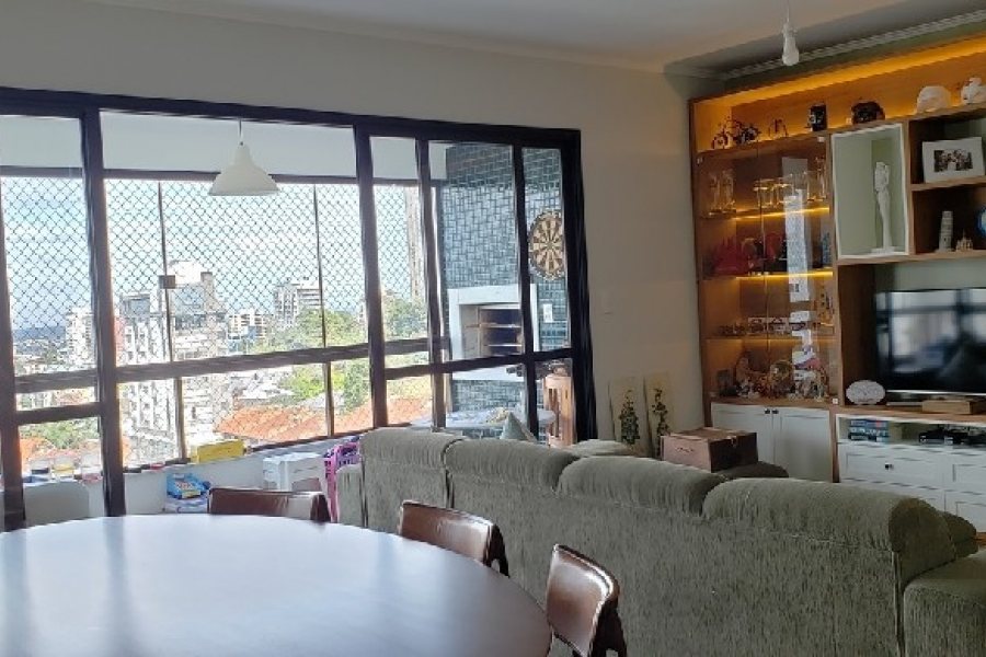 Apartamento com 110m², 3 dormitórios, 2 vagas, no bairro Lourdes em Caxias do Sul para Comprar