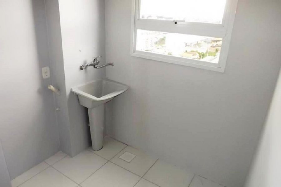 Apto/Cobertura com 80m², 3 dormitórios, 2 vagas, no bairro De Lazzer em Caxias do Sul para Comprar