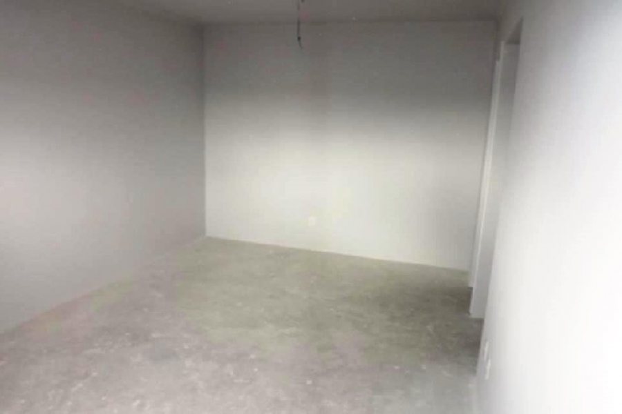 Apto/Cobertura com 80m², 3 dormitórios, 2 vagas, no bairro De Lazzer em Caxias do Sul para Comprar