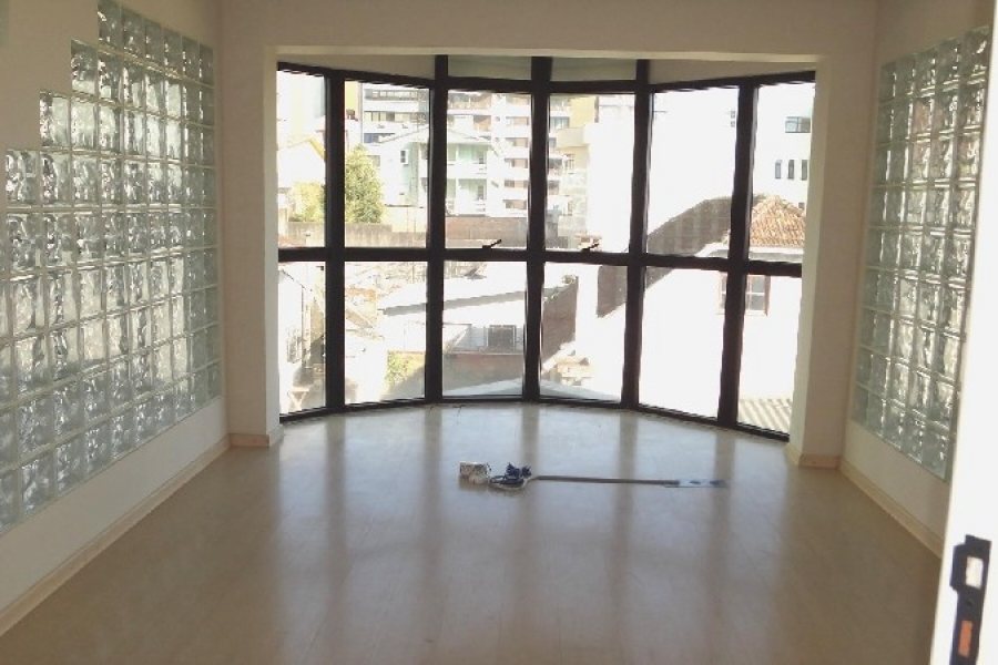 Sala com 93m², no bairro Centro em Caxias do Sul para Alugar