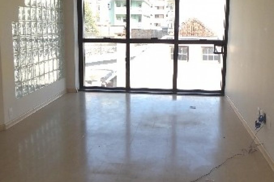 Sala com 93m², no bairro Centro em Caxias do Sul para Alugar