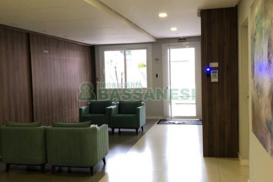 Apto Mobiliado com 80m², 2 dormitórios, 2 vagas, no bairro Panazzolo em Caxias do Sul para Alugar