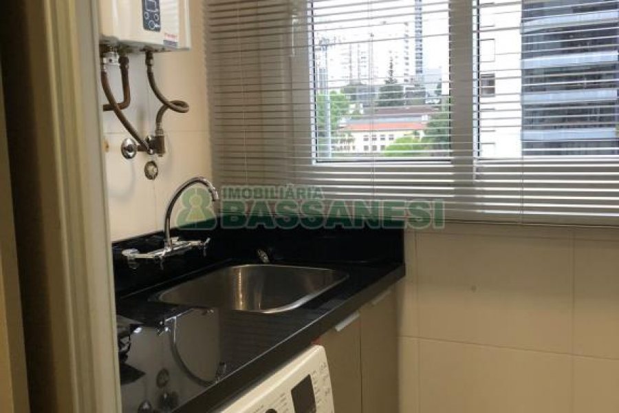 Apto Mobiliado com 80m², 2 dormitórios, 2 vagas, no bairro Panazzolo em Caxias do Sul para Alugar