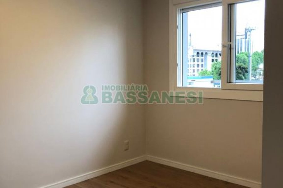 Apto Mobiliado com 80m², 2 dormitórios, 2 vagas, no bairro Panazzolo em Caxias do Sul para Alugar