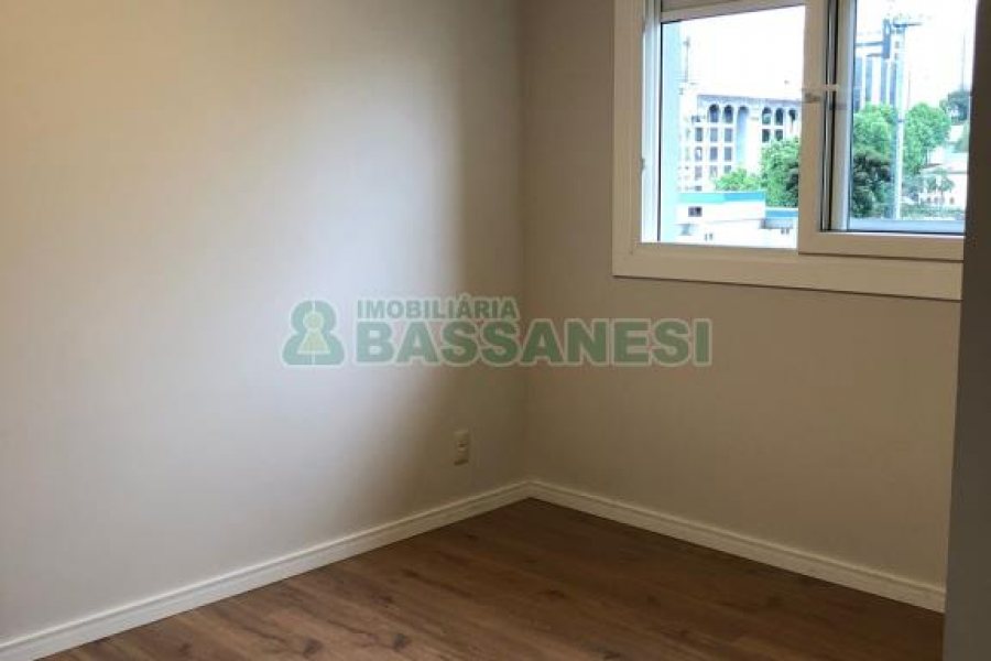 Apto Mobiliado com 80m², 2 dormitórios, 2 vagas, no bairro Panazzolo em Caxias do Sul para Alugar