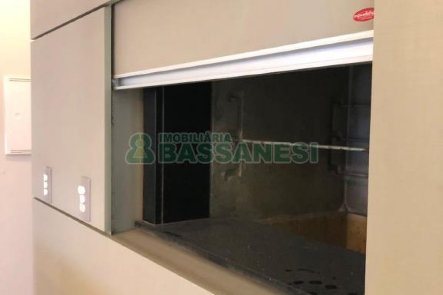 Apto Mobiliado com 80m², 2 dormitórios, 2 vagas, no bairro Panazzolo em Caxias do Sul para Alugar