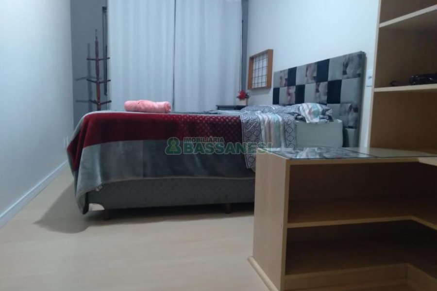 Apartamento com 53m², 1 dormitório, 1 vaga, no bairro Cinqüentenário em Caxias do Sul para Comprar