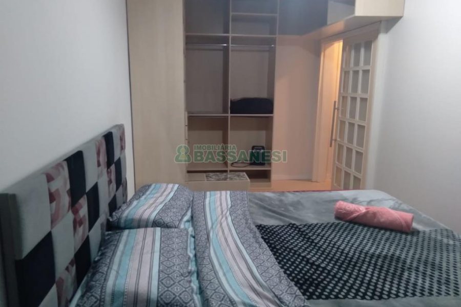 Apartamento com 53m², 1 dormitório, 1 vaga, no bairro Cinqüentenário em Caxias do Sul para Comprar
