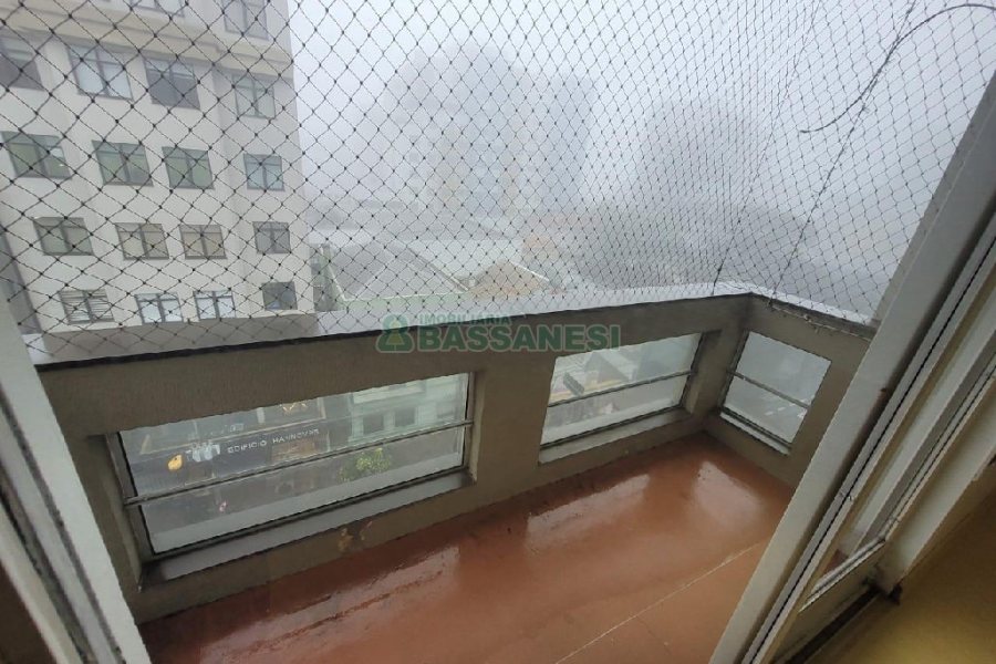 Apartamento com 116m², 2 dormitórios, 1 vaga, no bairro Centro em Caxias do Sul para Comprar