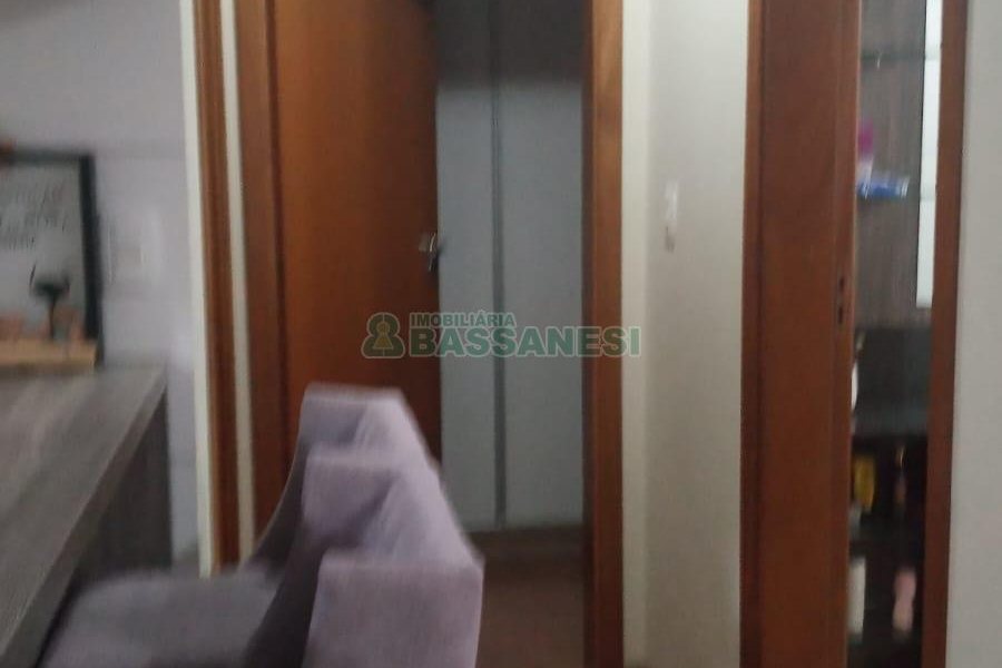 Apto Mobiliado com 57m², 2 dormitórios, 1 vaga, no bairro Desvio Rizzo em Caxias do Sul para Comprar