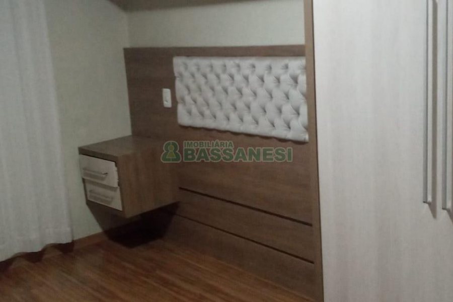 Apto Mobiliado com 57m², 2 dormitórios, 1 vaga, no bairro Desvio Rizzo em Caxias do Sul para Comprar