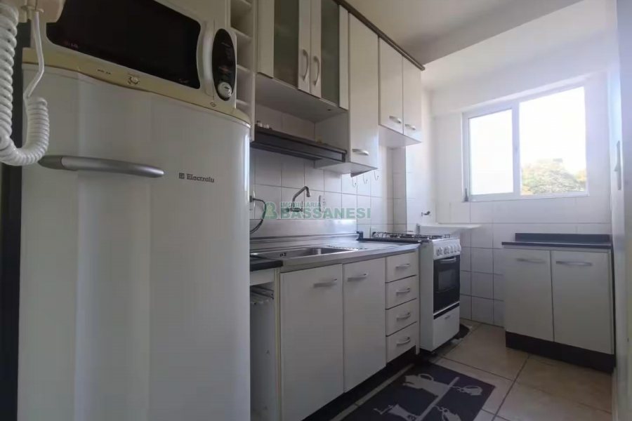 Apartamento com 42m², 1 dormitório, 1 vaga, no bairro Lourdes em Caxias do Sul para Alugar