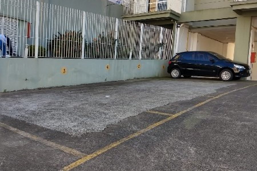 Apartamento com 42m², 1 dormitório, 1 vaga, no bairro Lourdes em Caxias do Sul para Alugar