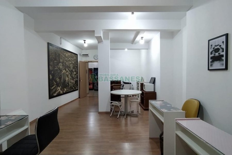 Sala Mobiliada com 50m², no bairro Centro em Caxias do Sul para Alugar