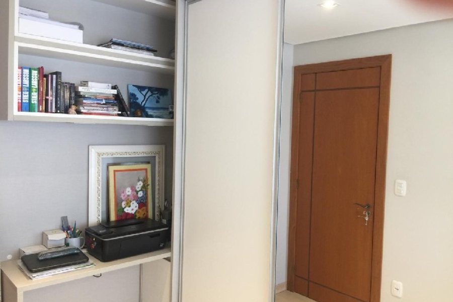 Apartamento com 62m², 2 dormitórios, 1 vaga, no bairro Ana Rech em Caxias do Sul para Comprar