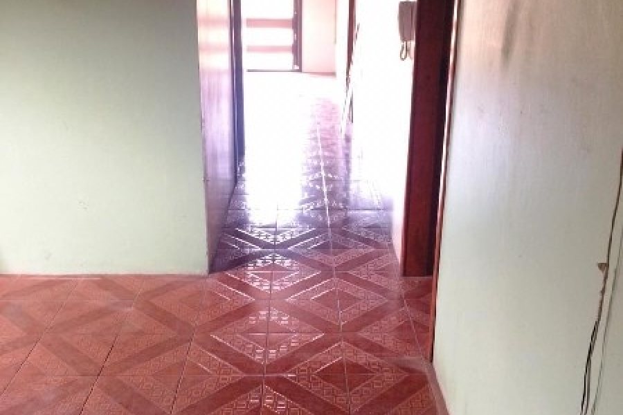Casa com 218m², 5 dormitórios, 1 vaga, no bairro Santa Fé em Caxias do Sul para Comprar