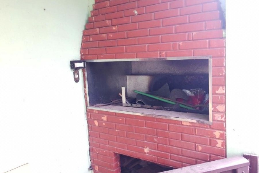 Casa com 218m², 5 dormitórios, 1 vaga, no bairro Santa Fé em Caxias do Sul para Comprar