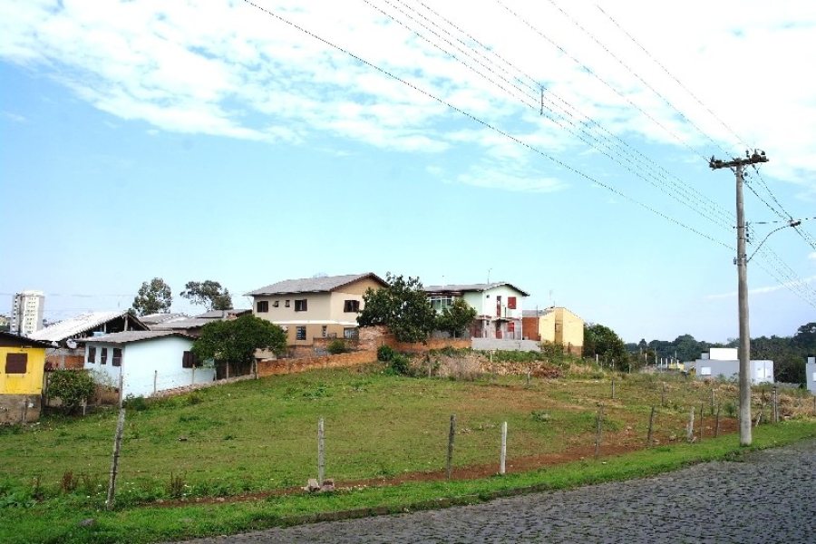 Terreno com 1105m², no bairro Kayser em Caxias do Sul para Alugar