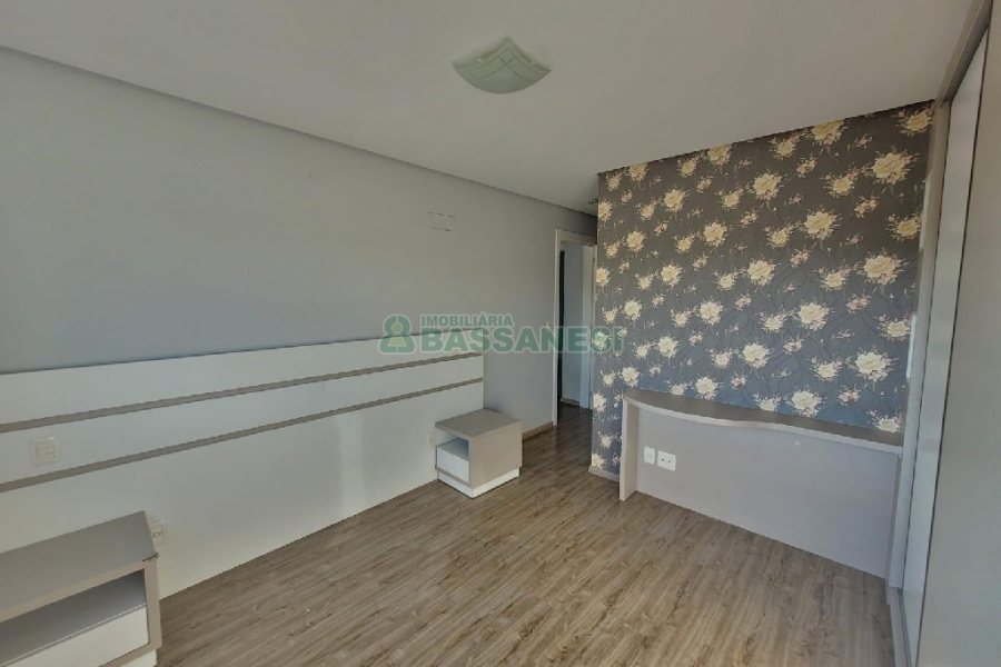 Apartamento com 81m², 2 dormitórios, 2 vagas, no bairro Vila Horn em Caxias do Sul para Comprar