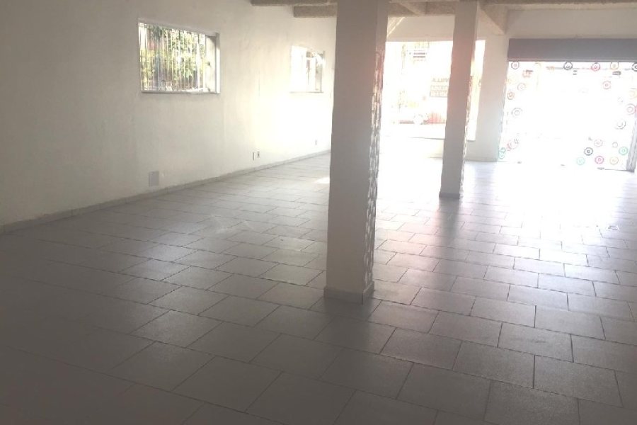 Loja com 150m², no bairro São José em Caxias do Sul para Alugar