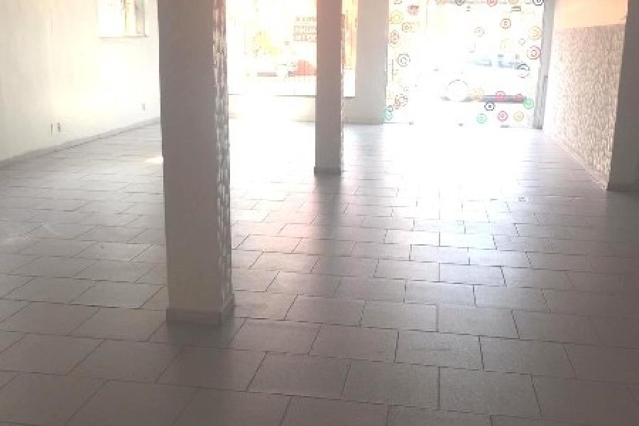 Loja com 150m², no bairro São José em Caxias do Sul para Alugar