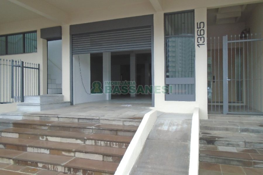 Loja com 250m², no bairro Cruzeiro em Caxias do Sul para Alugar
