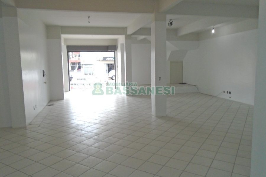 Loja com 250m², no bairro Cruzeiro em Caxias do Sul para Alugar