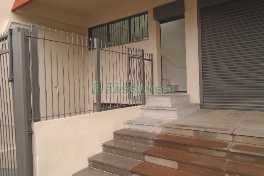 Loja com 250m², no bairro Cruzeiro em Caxias do Sul para Alugar