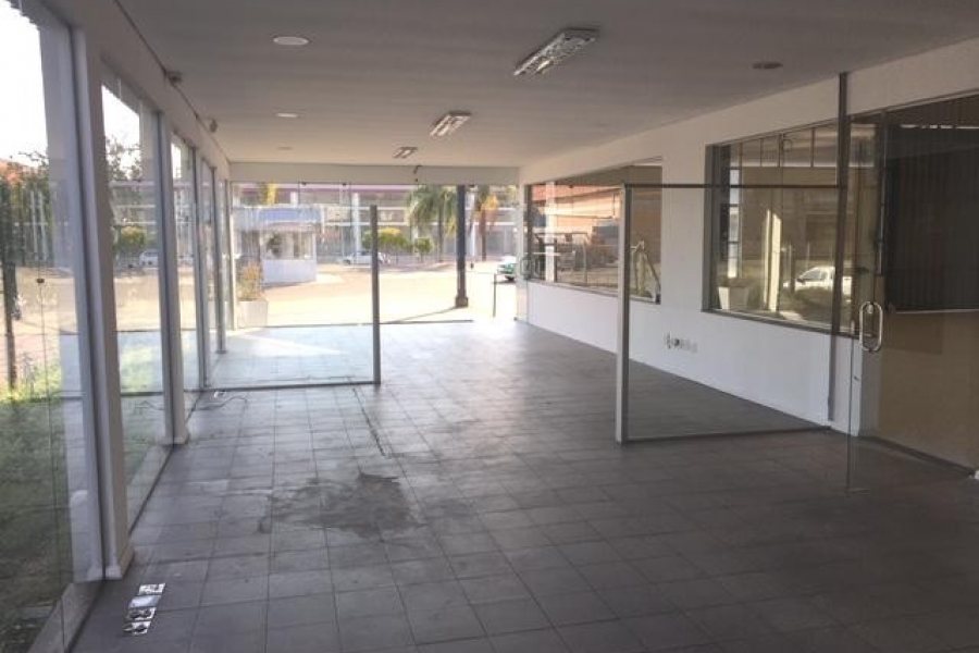 Loja com 3190m², no bairro São José em Caxias do Sul para Comprar