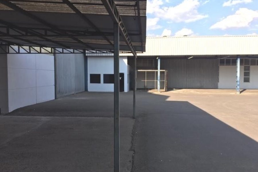 Loja com 3190m², no bairro São José em Caxias do Sul para Comprar