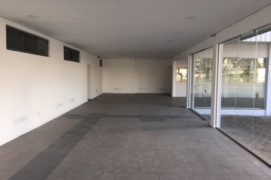 Loja com 3190m², no bairro São José em Caxias do Sul para Comprar