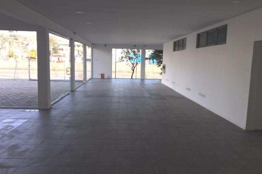 Loja com 3190m², no bairro São José em Caxias do Sul para Comprar