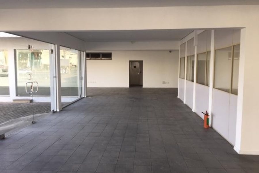 Loja com 3190m², no bairro São José em Caxias do Sul para Comprar