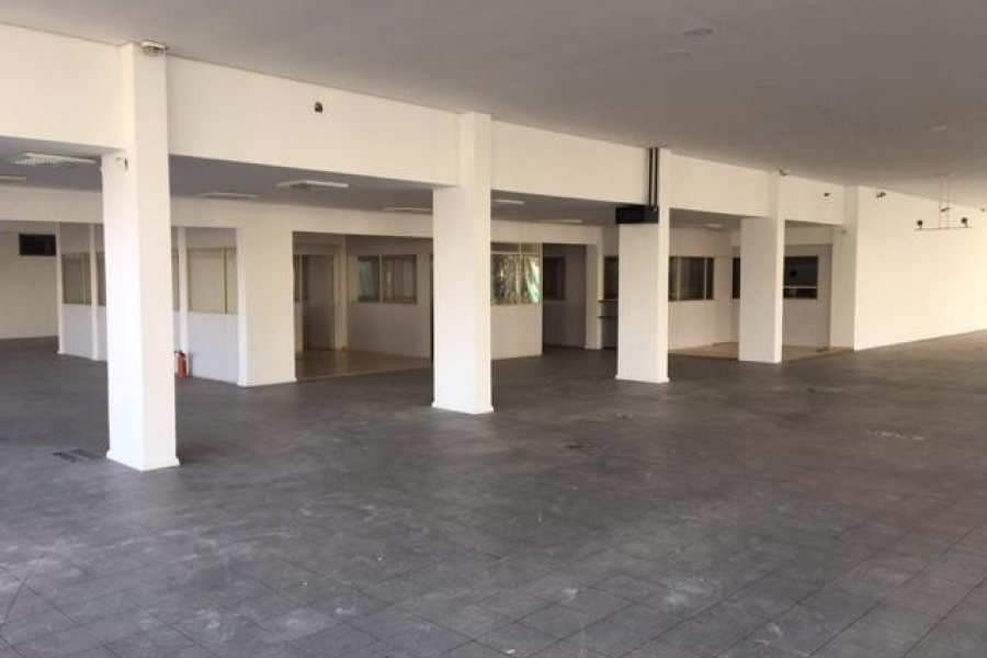 Loja com 3190m², no bairro São José em Caxias do Sul para Comprar