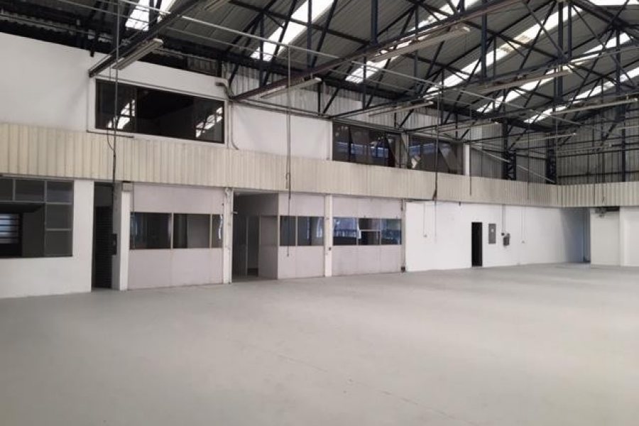 Loja com 3190m², no bairro São José em Caxias do Sul para Comprar