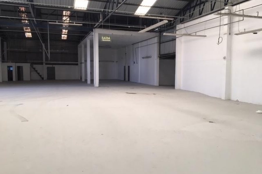 Loja com 3190m², no bairro São José em Caxias do Sul para Comprar