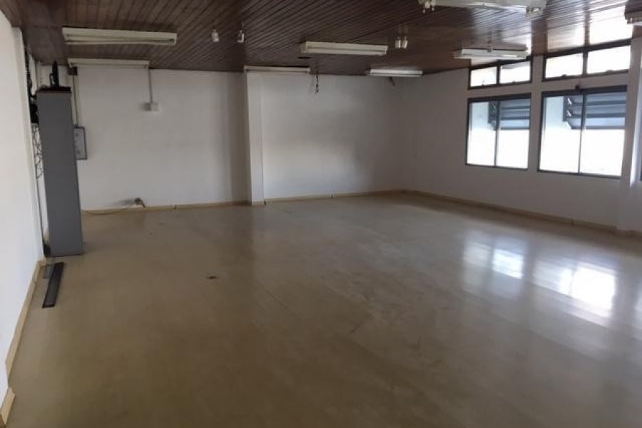 Loja com 3190m², no bairro São José em Caxias do Sul para Comprar