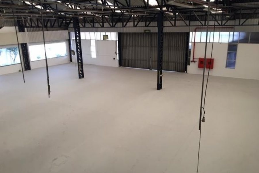 Loja com 3190m², no bairro São José em Caxias do Sul para Comprar