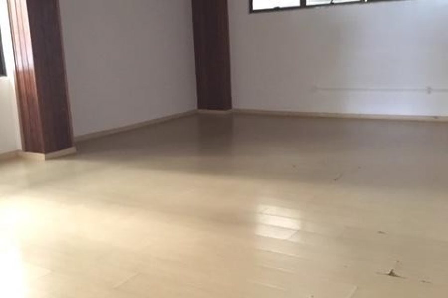 Loja com 3190m², no bairro São José em Caxias do Sul para Comprar