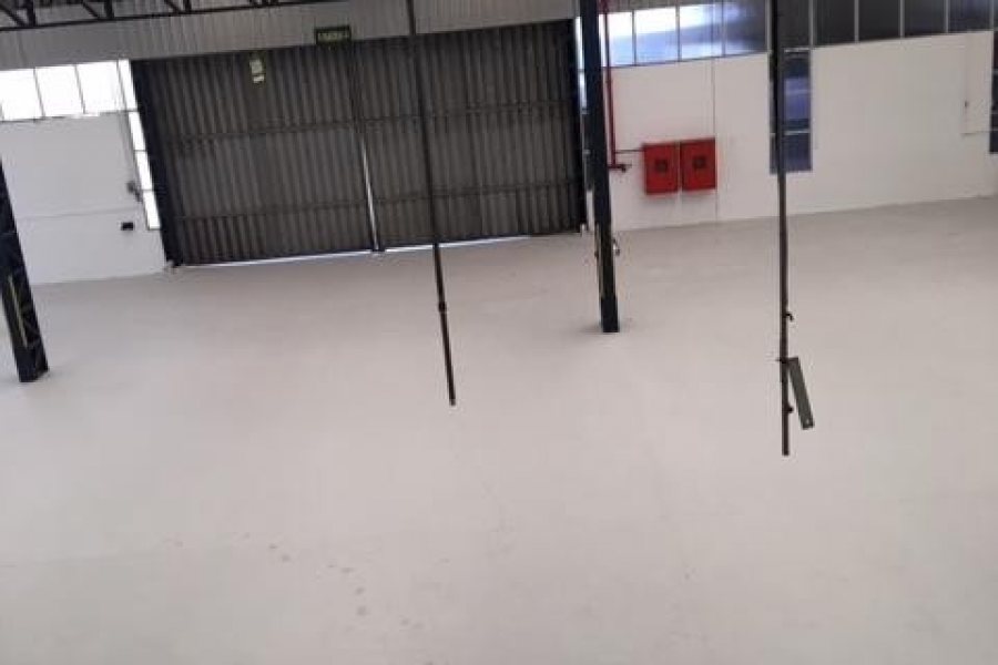 Loja com 3190m², no bairro São José em Caxias do Sul para Comprar