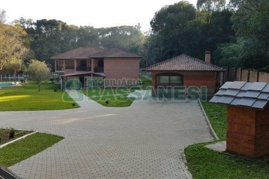 Chácara com 20000m², 8 dormitórios, no bairro Nossa Senhora da Saúde em Caxias do Sul para Alugar ou Comprar