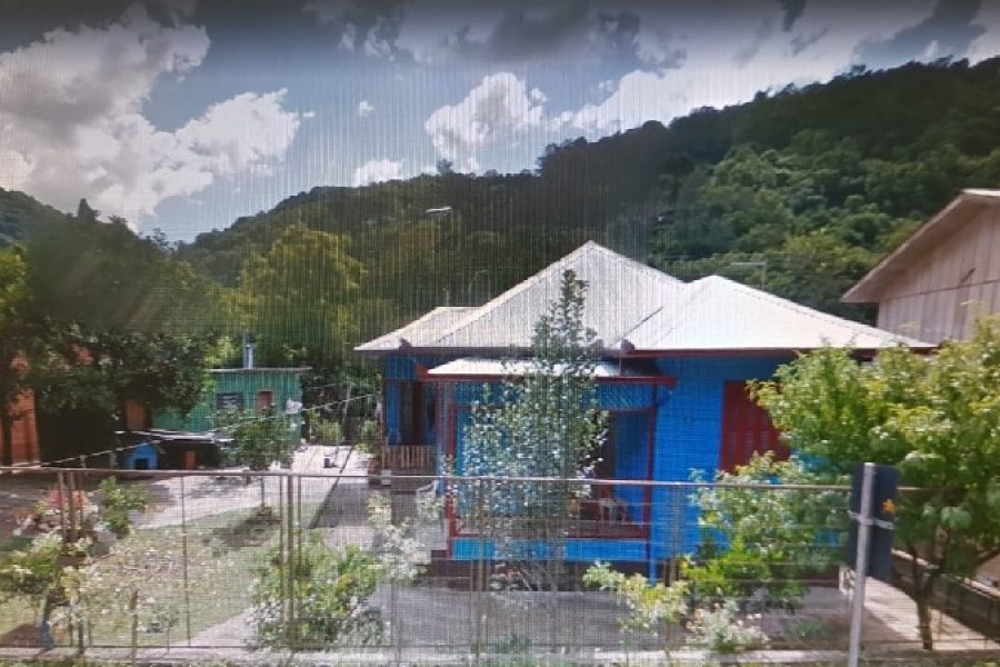 Casa, 3 dormitórios, 1 vaga, no bairro Galópolis em Caxias do Sul para Comprar