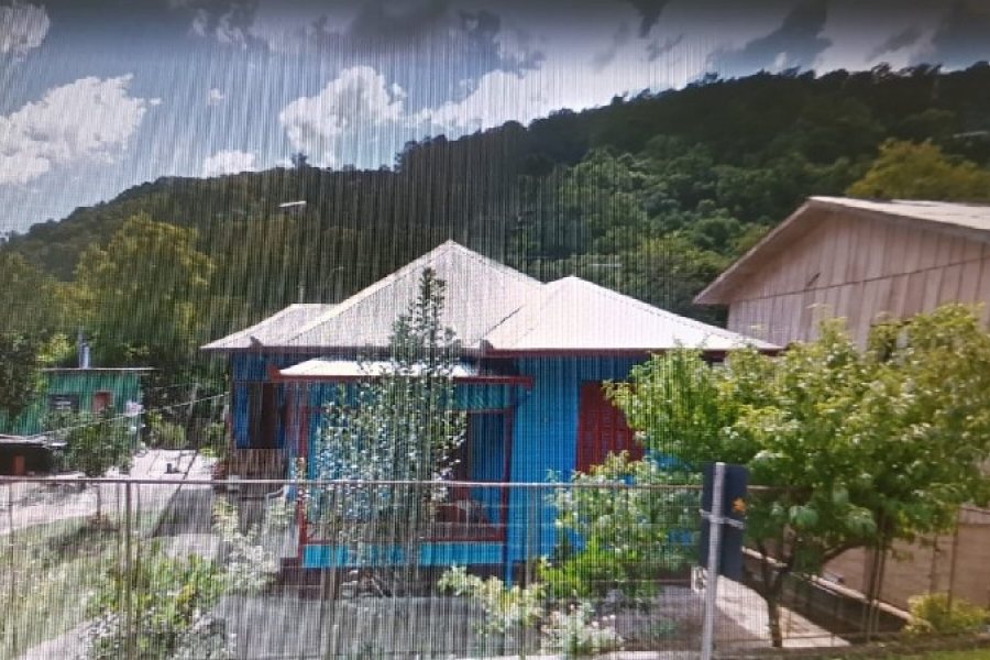 Casa, 3 dormitórios, 1 vaga, no bairro Galópolis em Caxias do Sul para Comprar