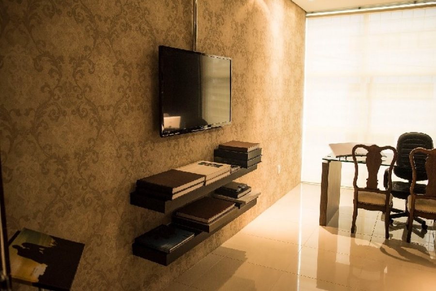 Sala Mobiliada com 62m², 2 vagas, no bairro Villagio Iguatemi em Caxias do Sul para Comprar