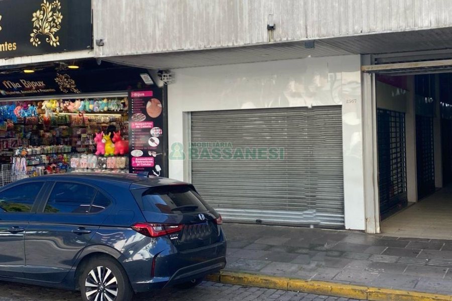 Loja com 100m², no bairro São Pelegrino em Caxias do Sul para Alugar