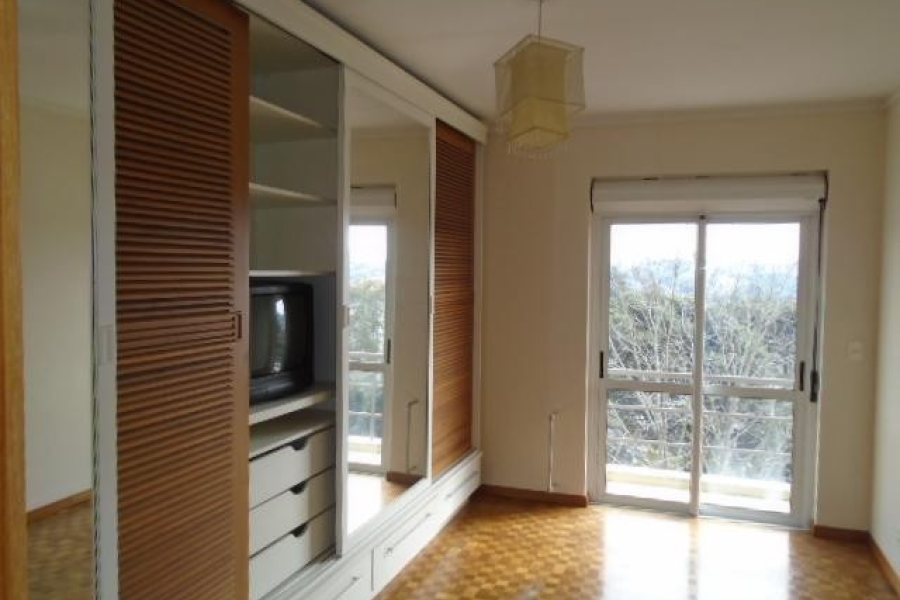 Apartamento com 113m², 3 dormitórios, 2 vagas, no bairro Santa Catarina em Caxias do Sul para Comprar