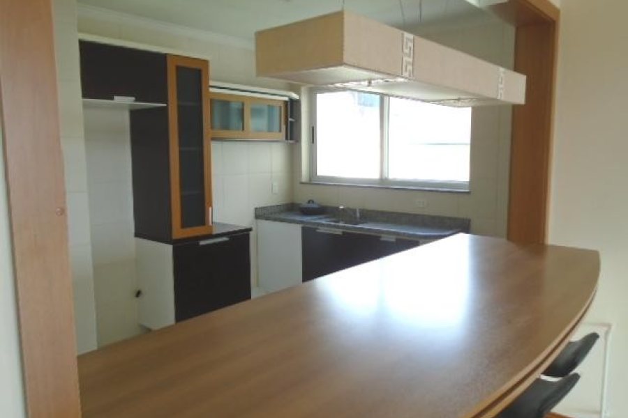 Apartamento com 113m², 3 dormitórios, 2 vagas, no bairro Santa Catarina em Caxias do Sul para Comprar