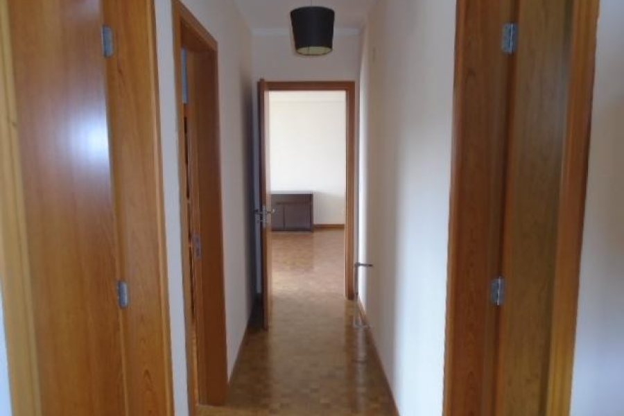 Apartamento com 113m², 3 dormitórios, 2 vagas, no bairro Santa Catarina em Caxias do Sul para Comprar