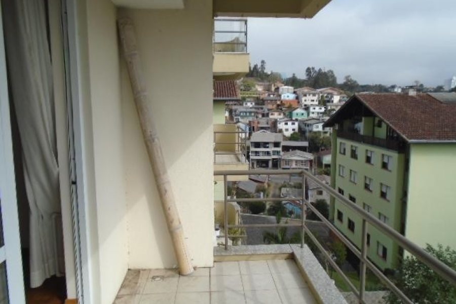 Apartamento com 113m², 3 dormitórios, 2 vagas, no bairro Santa Catarina em Caxias do Sul para Comprar