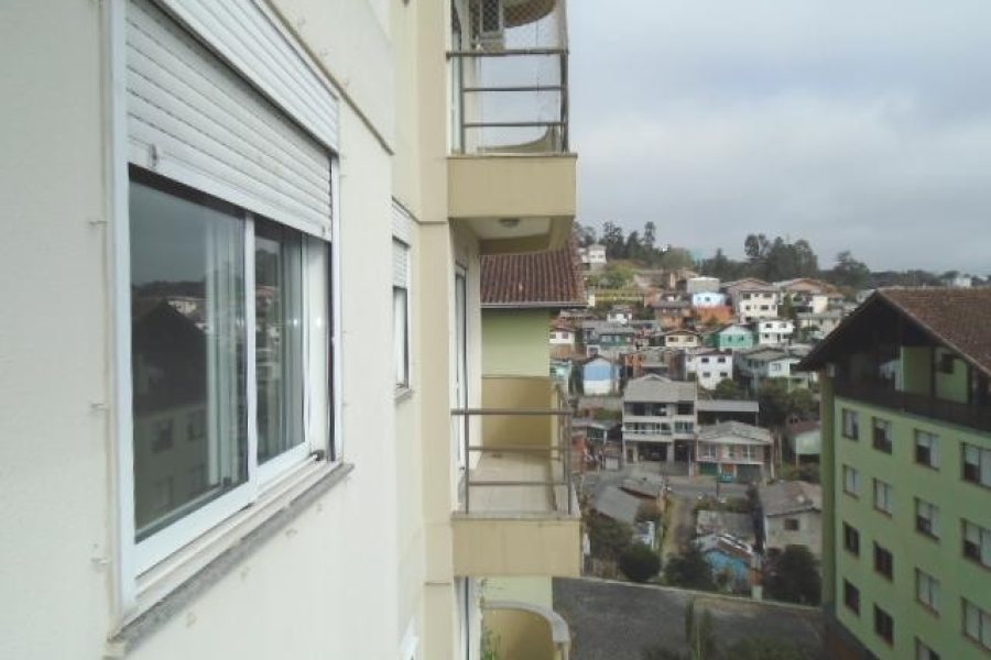 Apartamento com 113m², 3 dormitórios, 2 vagas, no bairro Santa Catarina em Caxias do Sul para Comprar